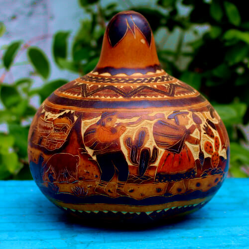 Handmade carved gourd to include on the decor of the house.